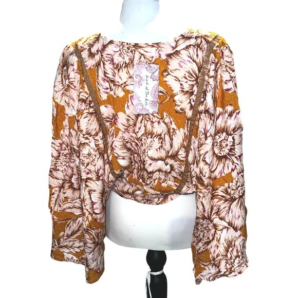 Band of the Free Libby Gold Floral Bell Sleeve Crop Top Sz XS Womens Yellow - Picture 12 of 15